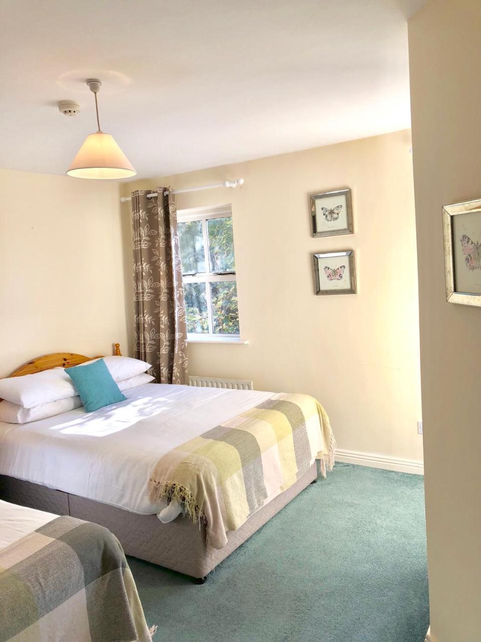 The Waterside 3*